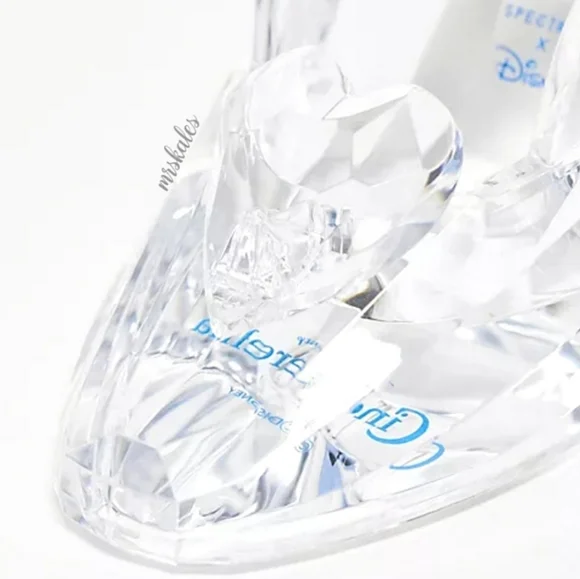 Cinderella Glass Slipper Brush Storage - Picture 7 of 16